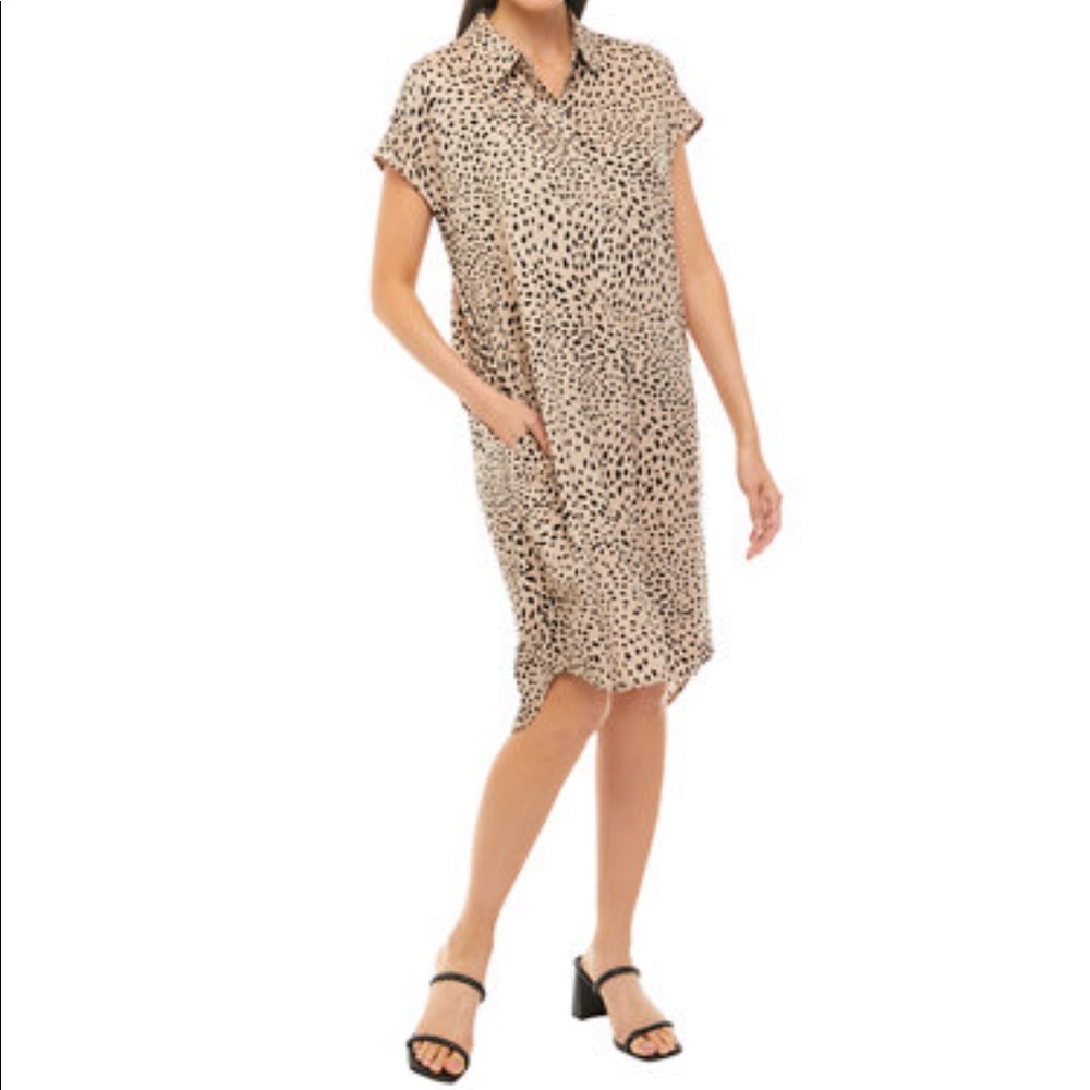 Short sleeve dress with pockets